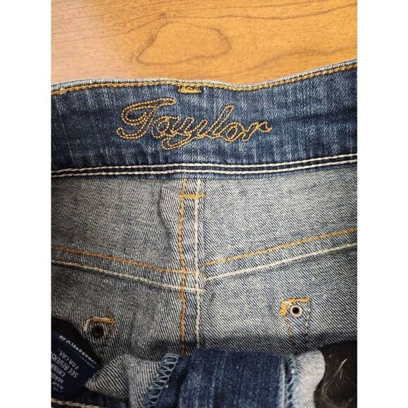 Delia's Womens Taylor Jeans Shorts 7 Blue Low Rise Raw Hem Cuffed Distress. Meas - Picture 2 of 7